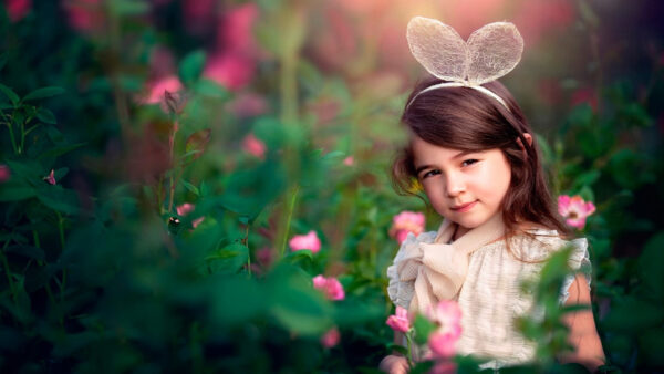Wallpaper Leaves, Standing, Cute, Green, Plants, Dress, Background, Beautiful, Wearing, White, Little, Pink, Girl, And, Rose, Headband