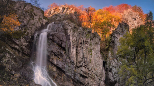 Wallpaper Sky, Waterfall, Autumn, Trees, Orange, Green, Mountains, Under, Yellow, Blue, Rock, From, Nature