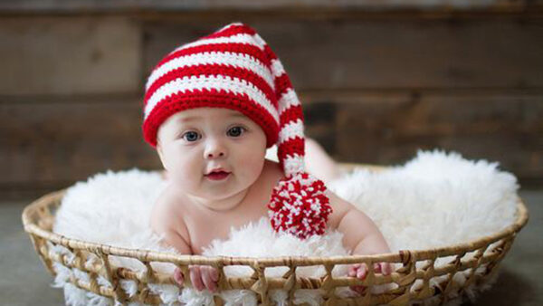 Wallpaper Wearing, Toddler, Cap, Basket, Red, Cute, Baby, Down, Lying, Bamboo, Fur, Inside, Cloth, Knitted, Woolen, White