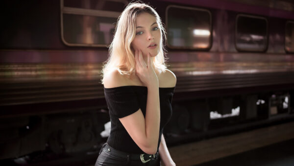 Wallpaper Background, Blonde, Model, Beautiful, Girl, Train, Black, Wearing, Girls, Sitting, Dress