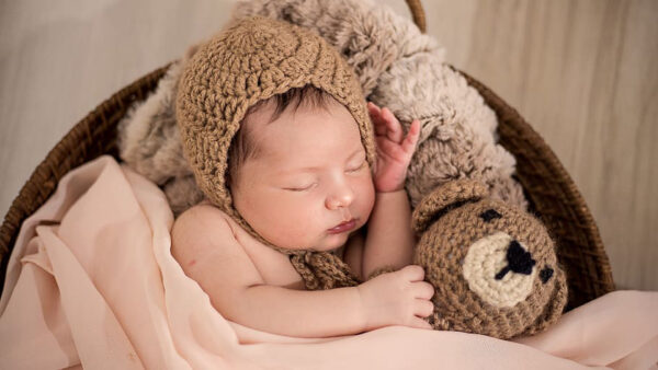 Wallpaper Woolen, Covering, Cute, With, Sleeping, Blanket, Brown, Baby, Wearing, Child, Knitted, Cap