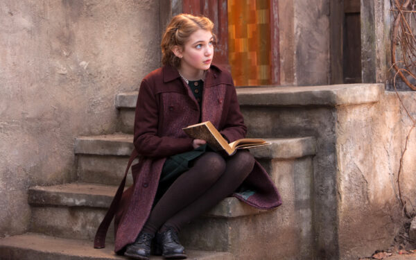 Wallpaper Thief, Book, Sophie, Nelisse