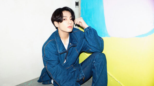 Wallpaper Sitting, Dress, Jeans, White, WALL, Wearing, Blue, Jungkook, Background