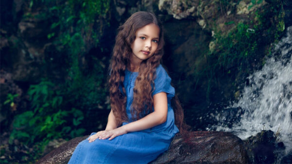 Wallpaper Hair, Dress, Girl, Little, Blue, Wearing, Long, Cute, Rock, Sitting