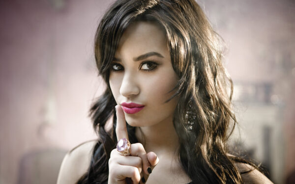 Wallpaper Lovato, Demi, Here, Again
