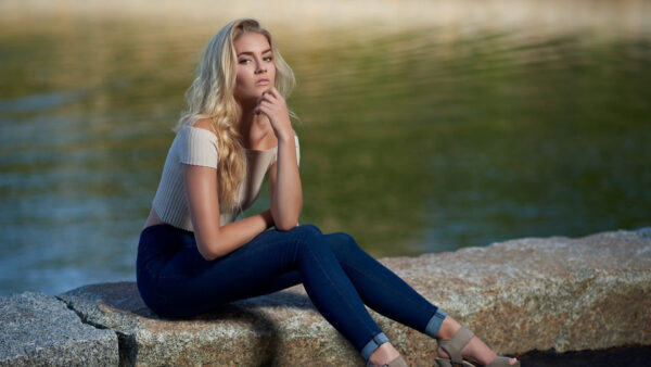 Wallpaper Water, White, Rock, Girls, Girl, Wearing, Background, Stone, Model, Blue, Sitting, Dress